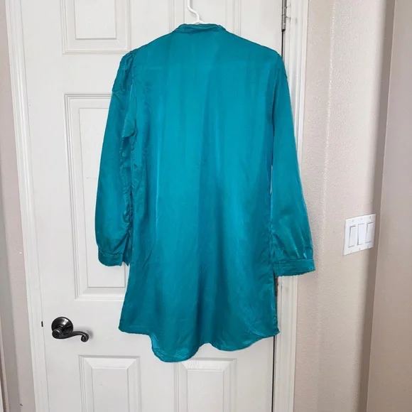 💥💥SALE!!💥💥 Rare Chasing unicorns November Nights Teal Silk and Satin shirtdress